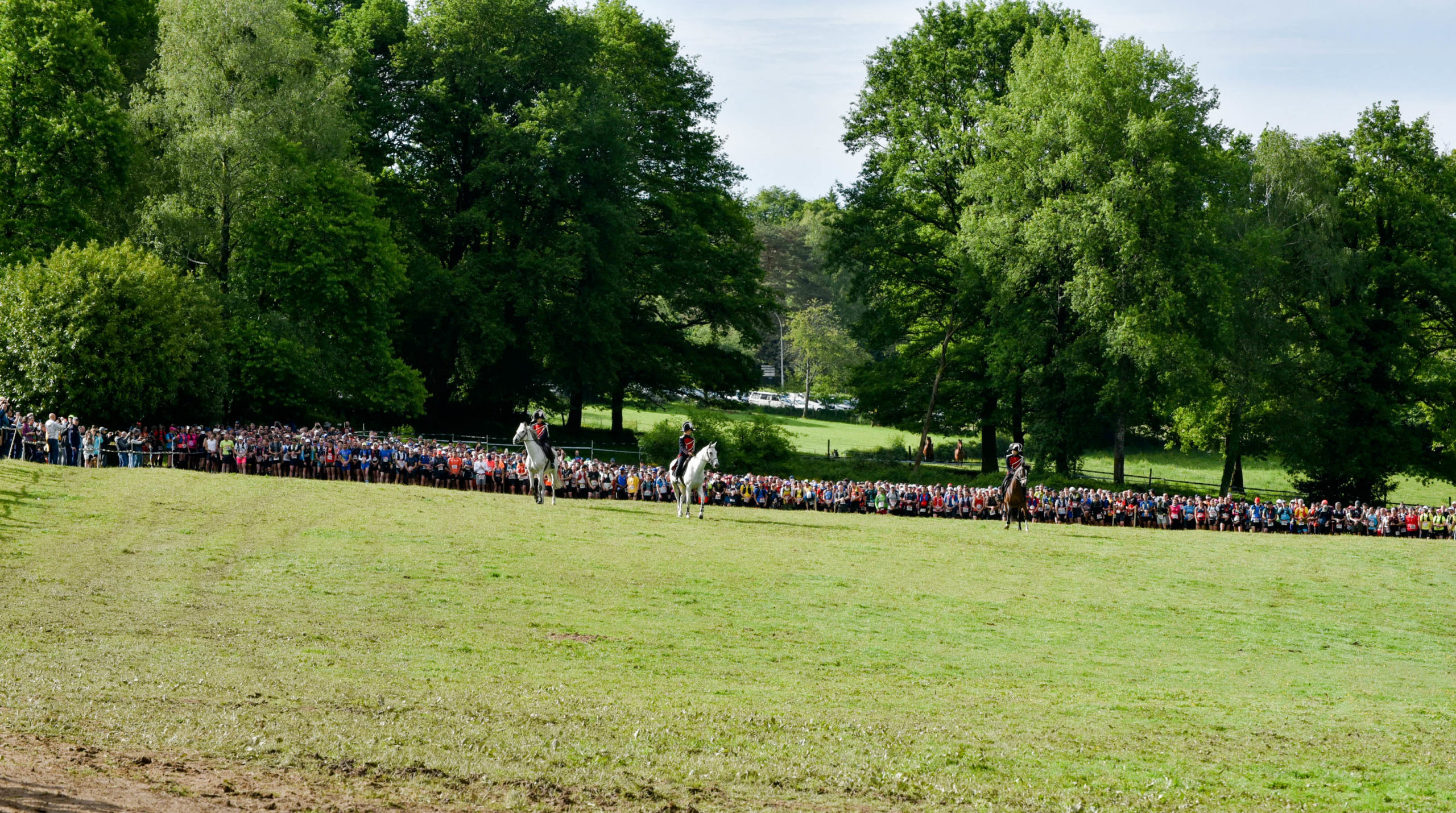 Départ du Trail des Gendarmes et des Voleurs de Temps