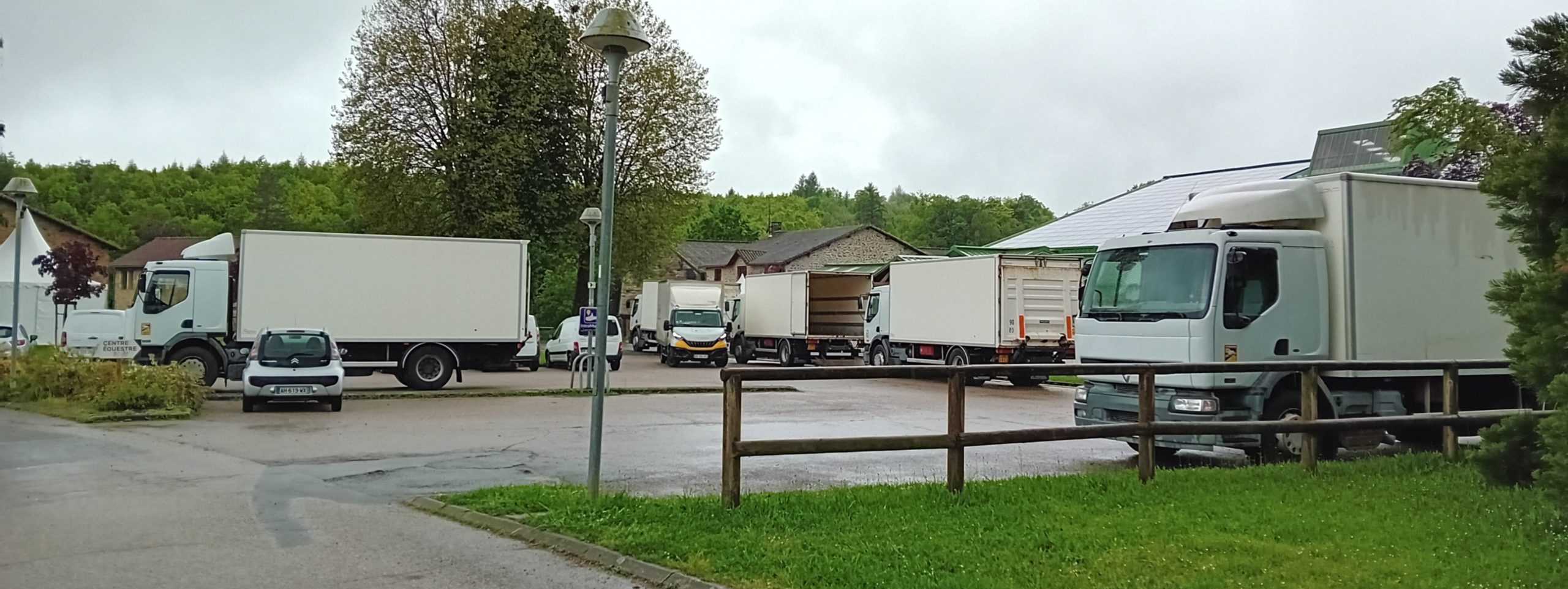 Camion de la Gendarmerie, montage du site