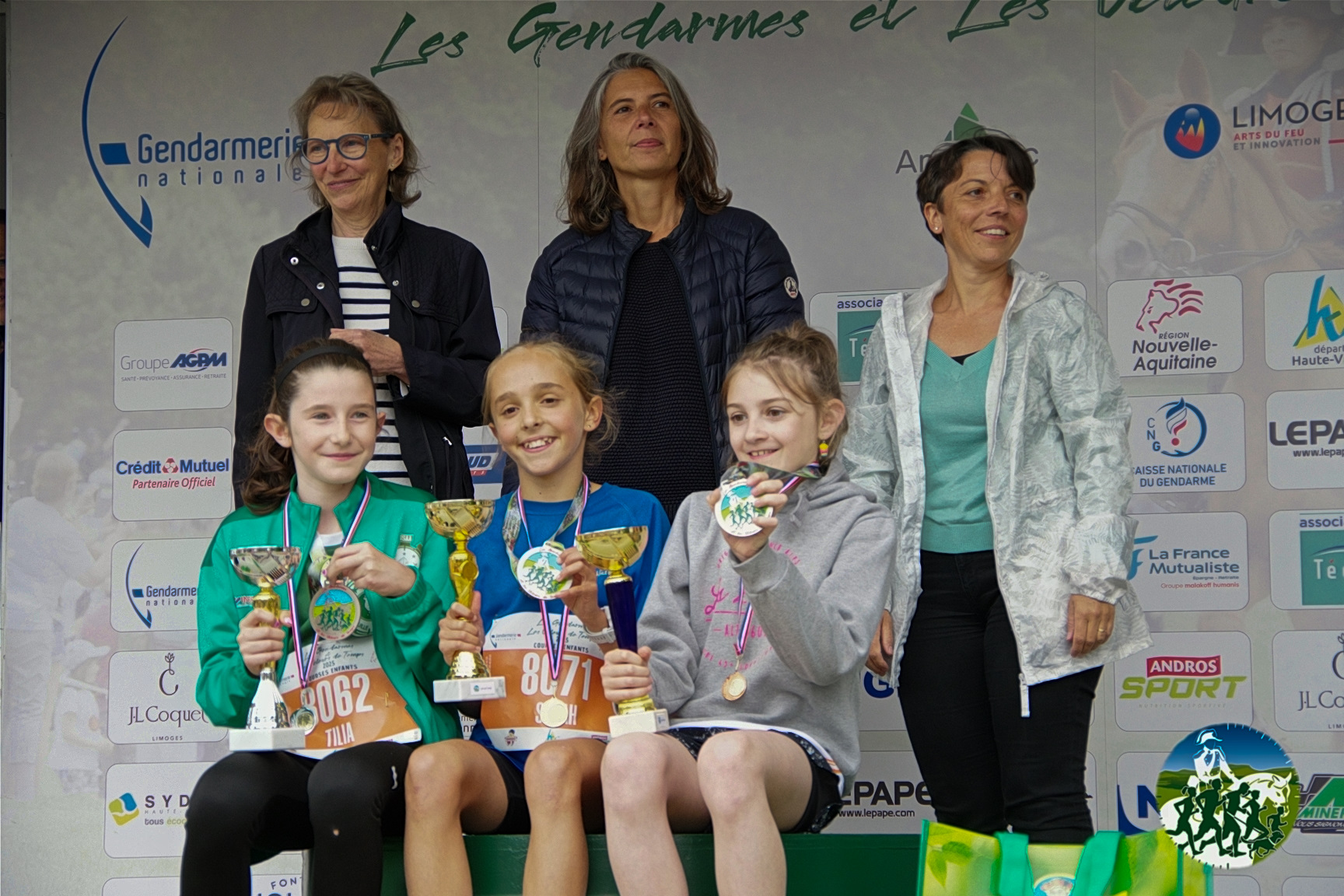 90 - Podium catégorie Poussines