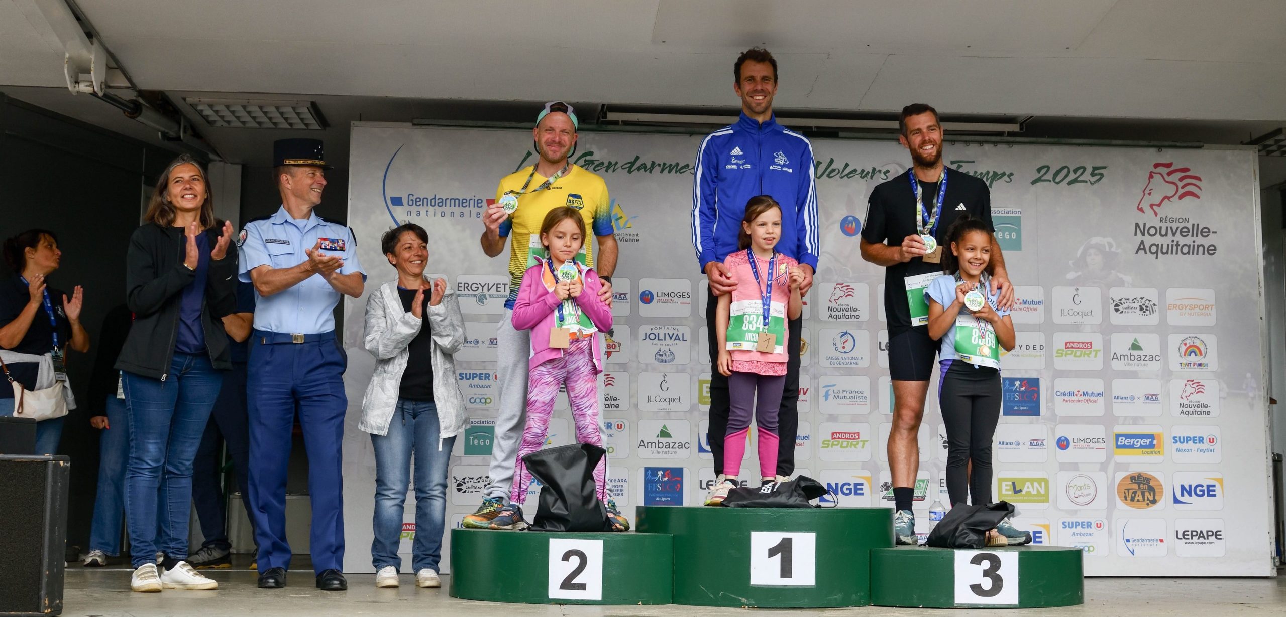 34 - Un des podiums du relais Parent-Enfants