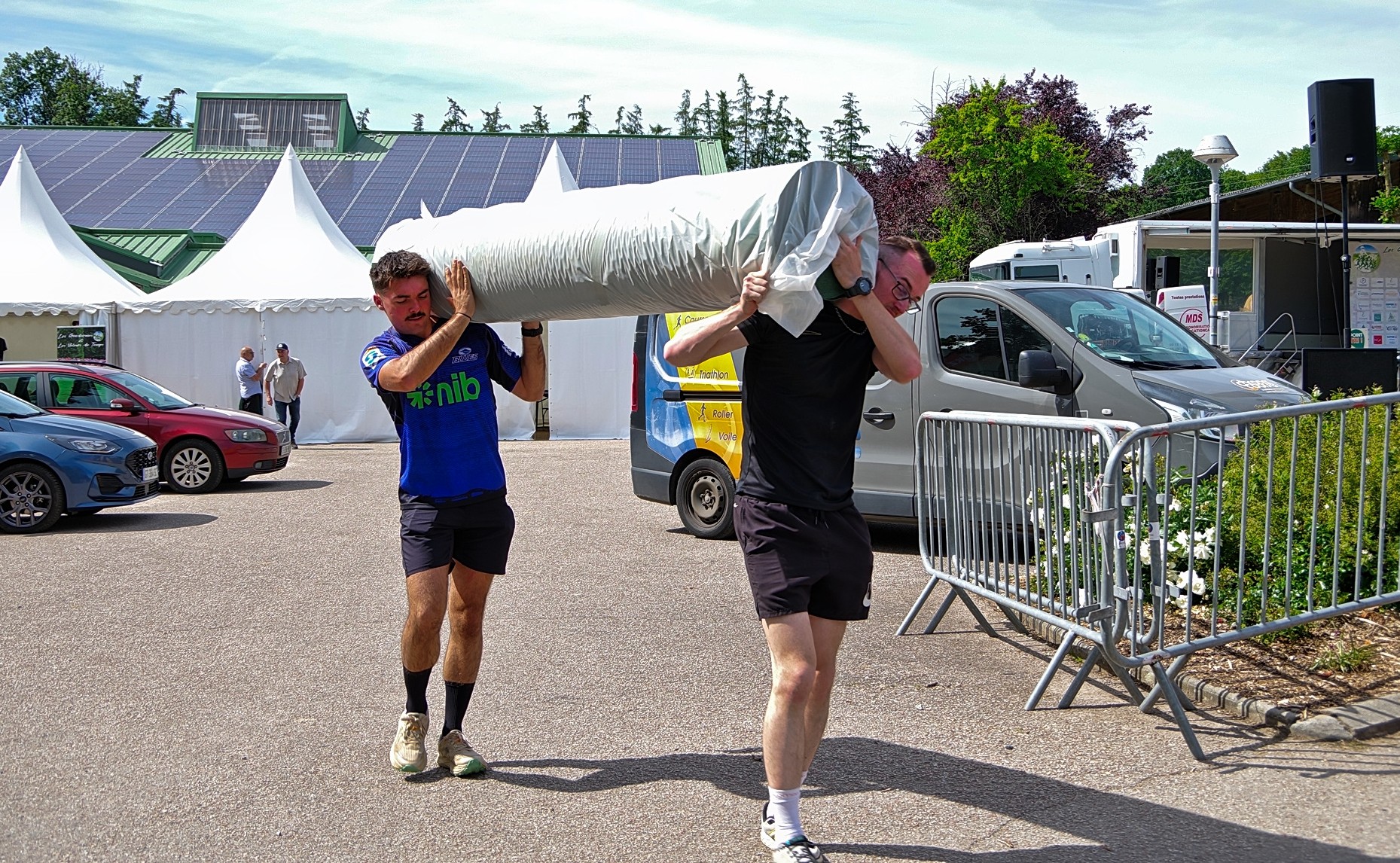 6 - Arrivée du tapis vert pour l'arrivée